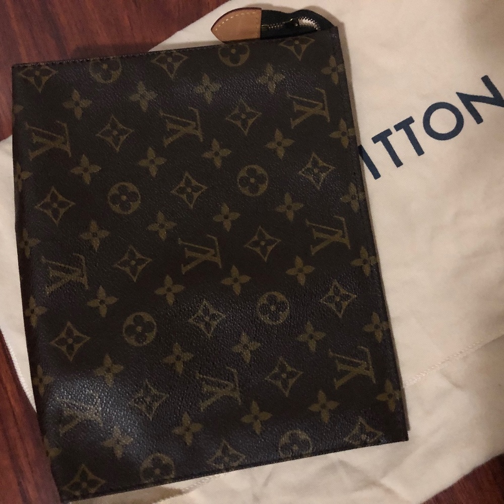 Louis Vuitton Monogram Toiletry Pouch 26